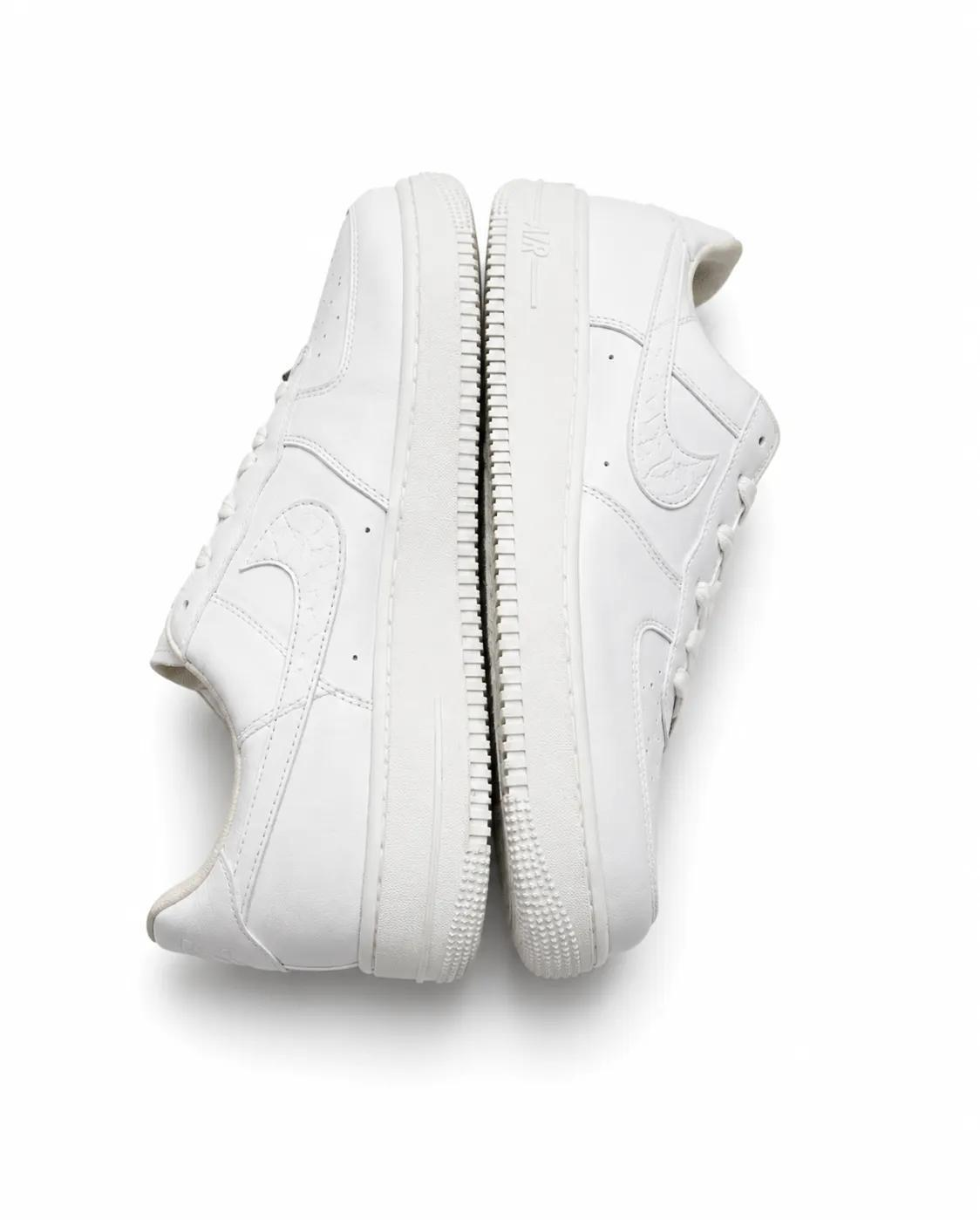 Nike Air Force 1 alternate view